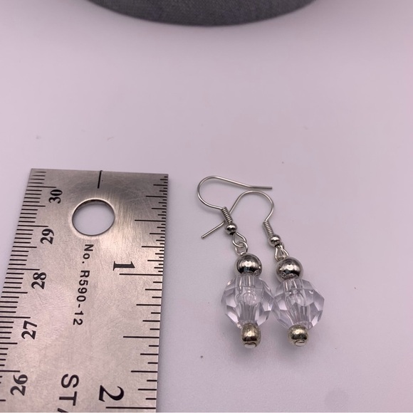 Set of Two NWOT White Clear and Silver Moroccan Inspired Beaded Dangle Earrings - Picture 5 of 5